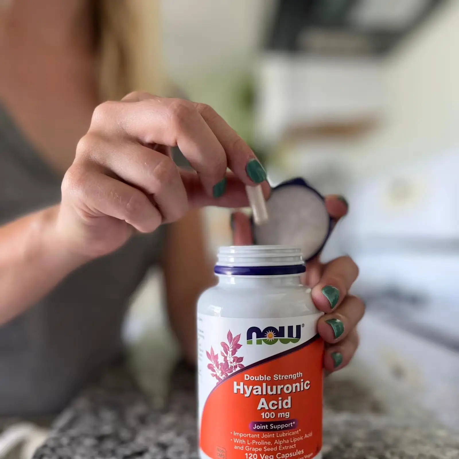 NOW Foods, Acide hyaluronique à la L-proline, à l'acide alpha-lipoïque et à l'extrait de pépins de raisin, 100 mg, 120 capsules végétales